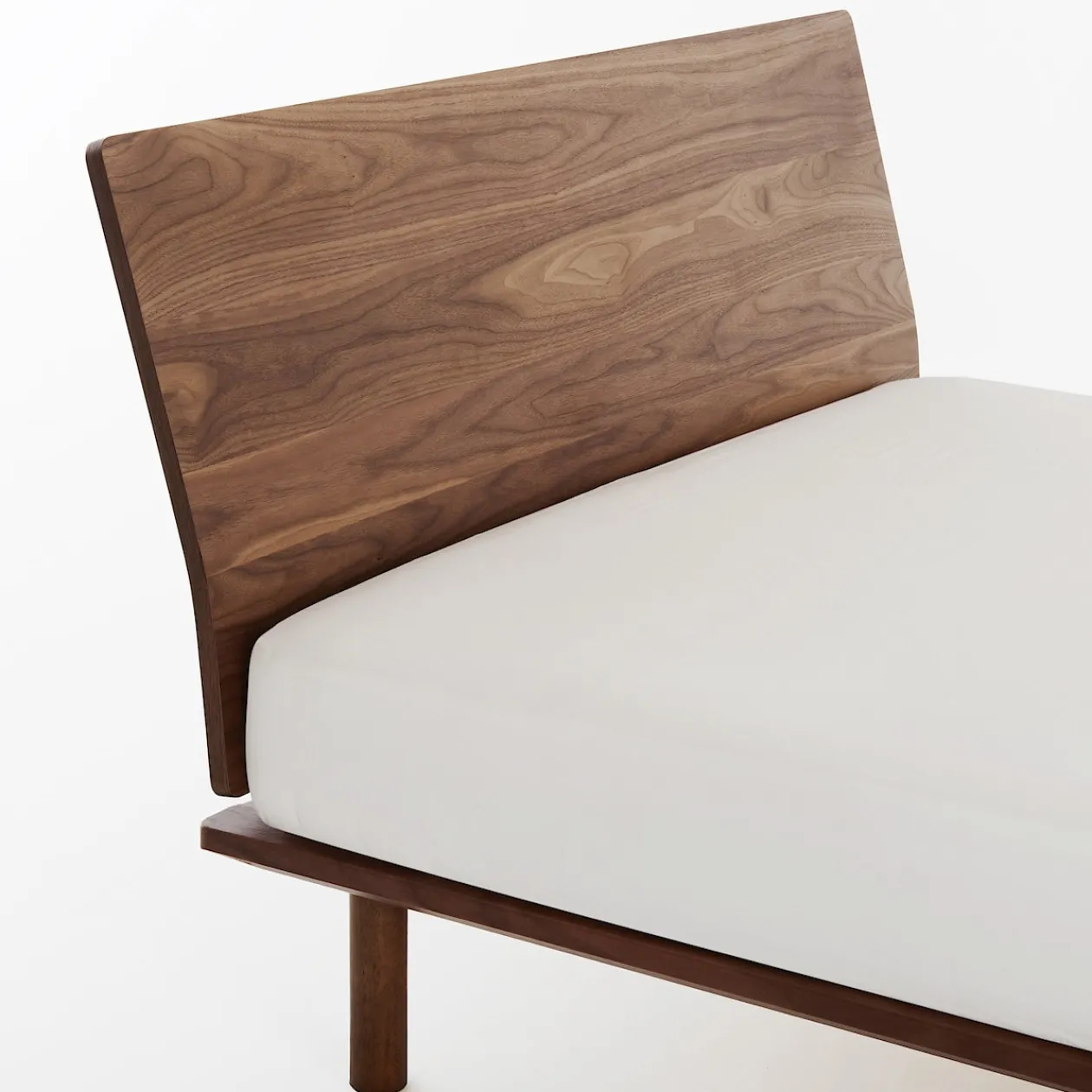 Lits^Muji 4 pieds en bois foncé 26cm