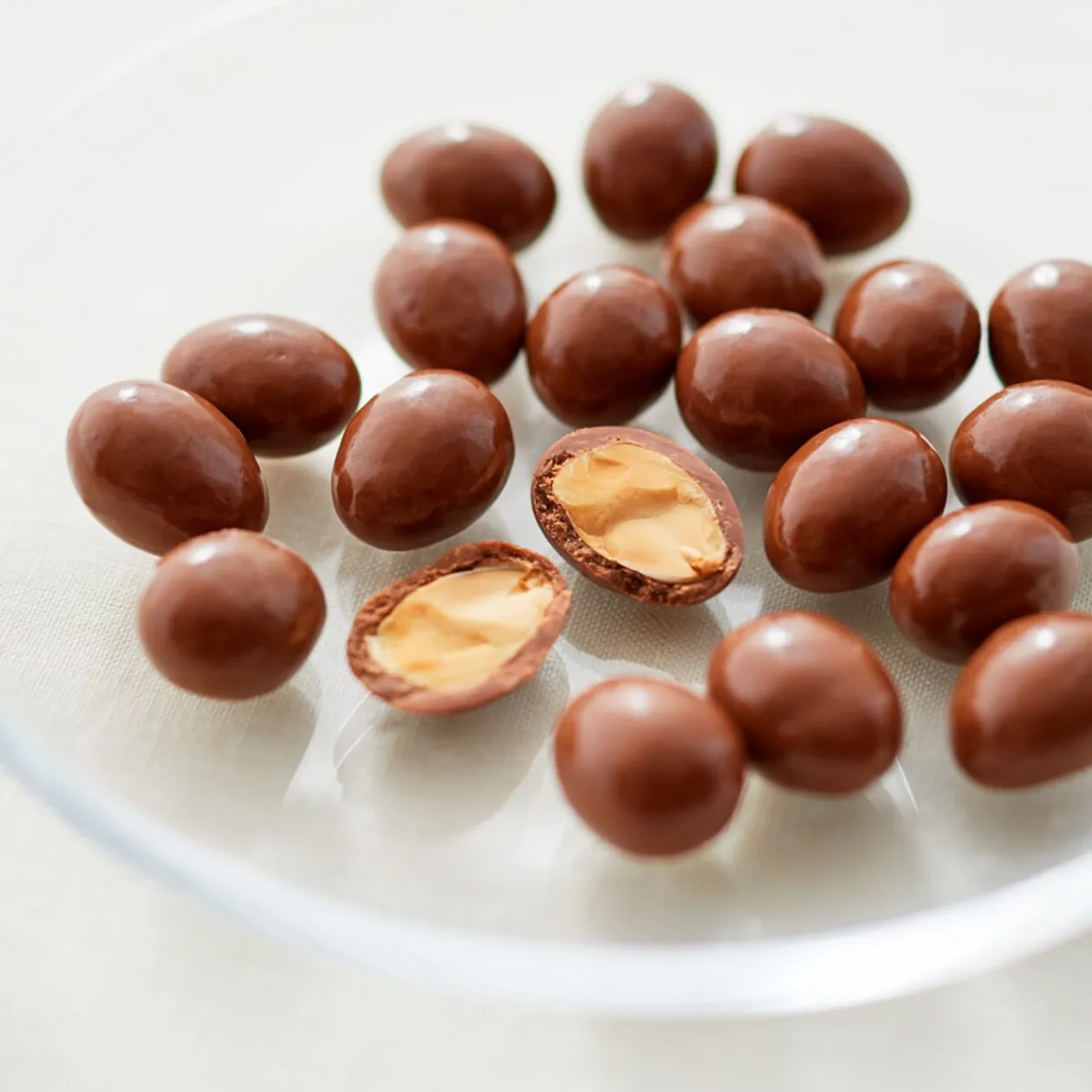 Chocolat Et Bonbons^Muji Amandes enrobées de chocolat au lait