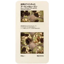 Chocolat Et Bonbons^Muji Chocolats blancs au matcha, aux amandes et aux raisins secs