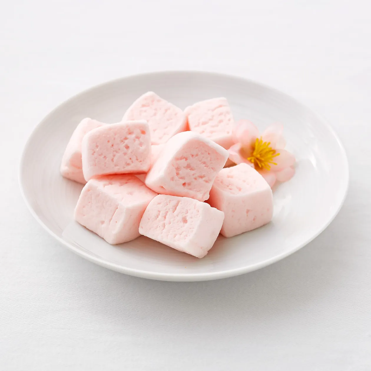 Chocolat Et Bonbons^Muji Guimauves françaises goût Sakura et litchi