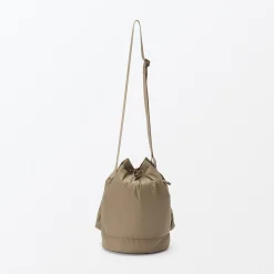 Sacs|Sacs^Muji Sac seau rembourré et déperlant en nylon recyclé